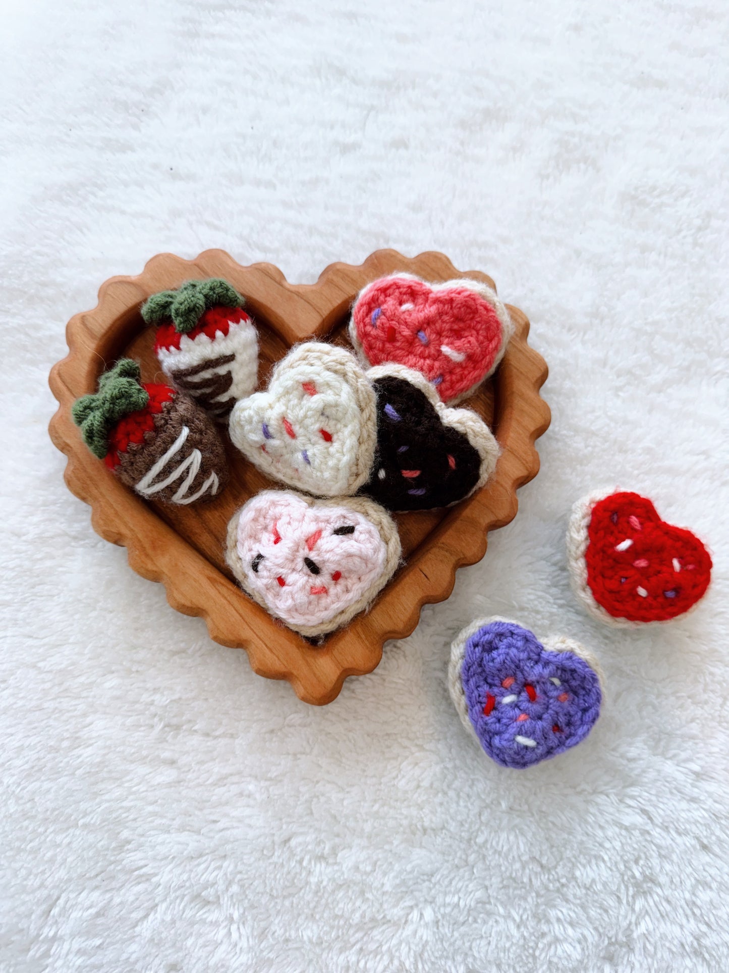 Vintage Scalloped Heart Tray
